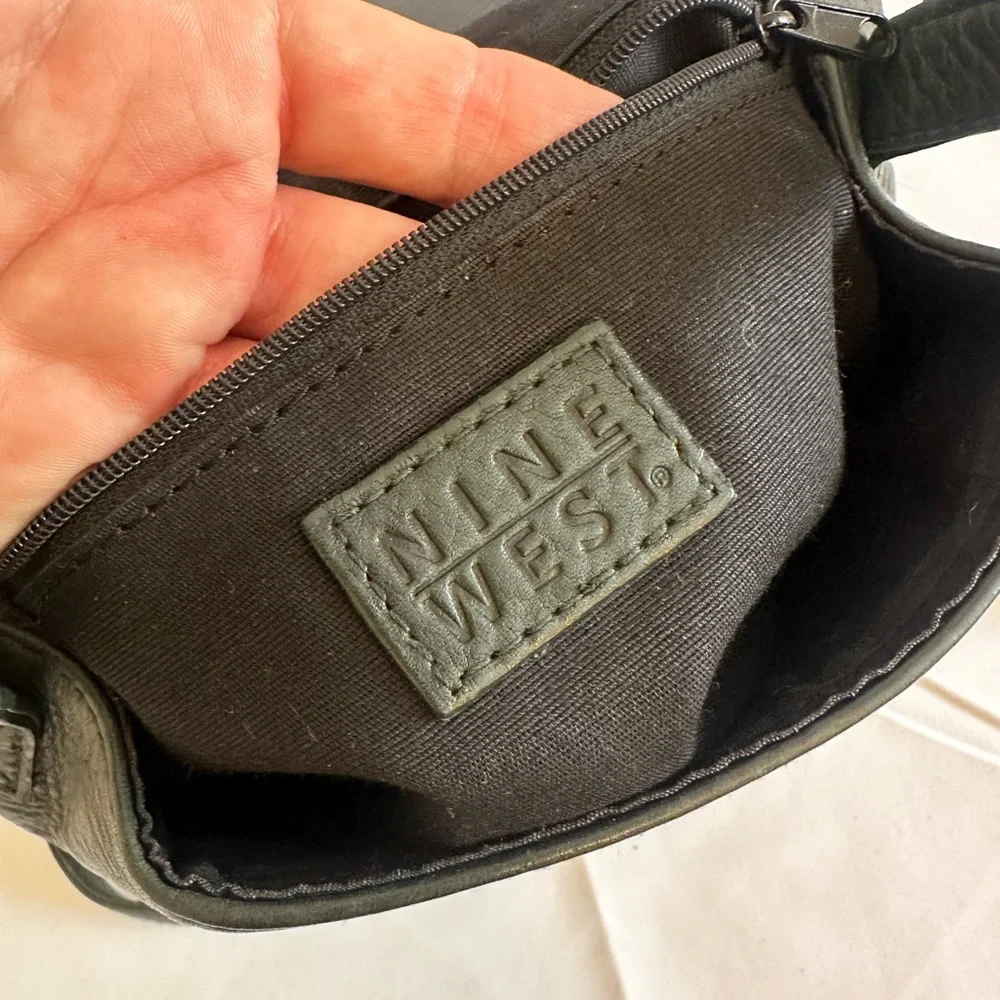 Vintage Nine West Pebbled leather small backpack GREEN - Picture 11 of 15